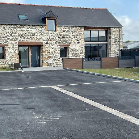Magnifique Corps De Ferme Renove Avec Jacuzzi Villa Hillion Exterior photo